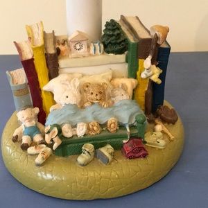 Teddy bear & book-themed 15W mini-lamp & shade